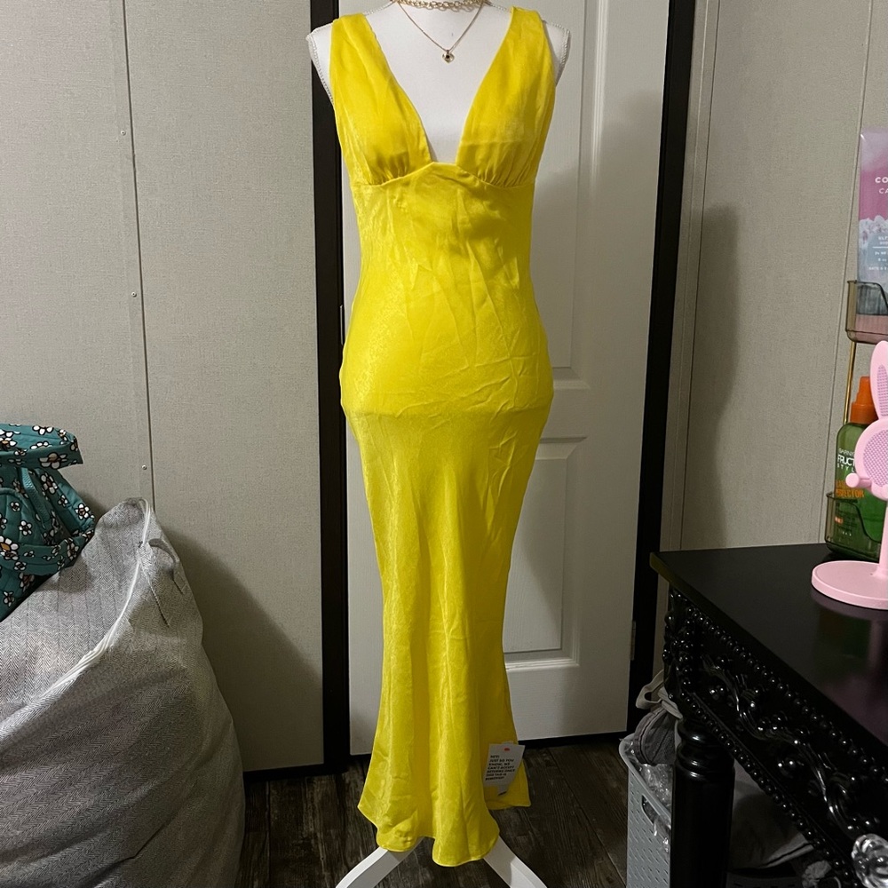 ASOS Yellow Backless Dress - Picture 2 of 6